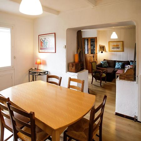 Gite Rue Tranquille Padern Esterno foto